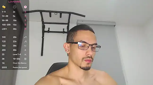 Snapshot of russthiago chatting on 01/07/25, 11:35 russthiago online show from 01/07/25, 11:35