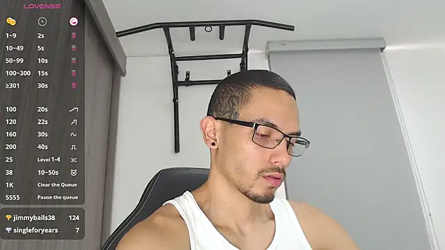 Snapshot of russthiago chatting on 03/07/25, 03:39 russthiago online show from 03/07/25, 03:39