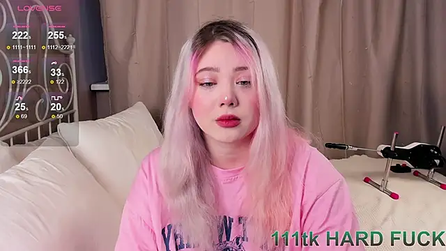 Snapshot of __KawaiiYuki__ chatting on 01/20/25, 08:52 KawaiiYuki online show from 01/20/25, 08:52