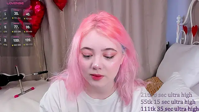 Snapshot of __KawaiiYuki__ chatting on 02/13/25, 08:38 KawaiiYuki online show from 02/13/25, 08:38