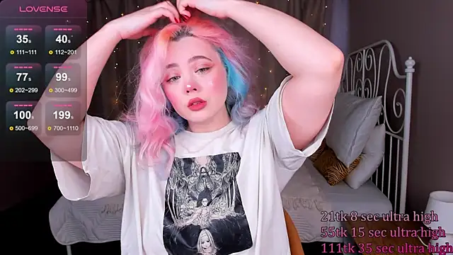 Snapshot of __KawaiiYuki__ chatting on 03/08/25, 08:44 KawaiiYuki online show from 03/08/25, 08:44