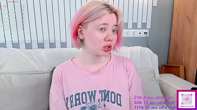   KawaiiYuki   online show from 04/24/26, 03:53