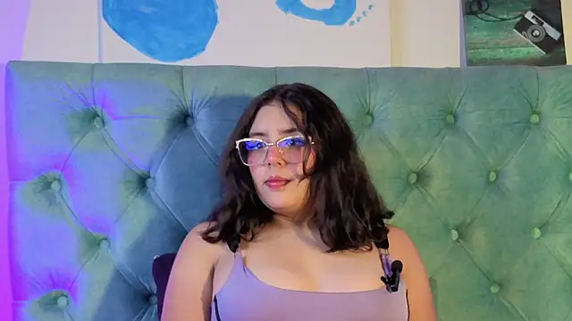 Paola Lyon  online show from 04/03/26, 10:41