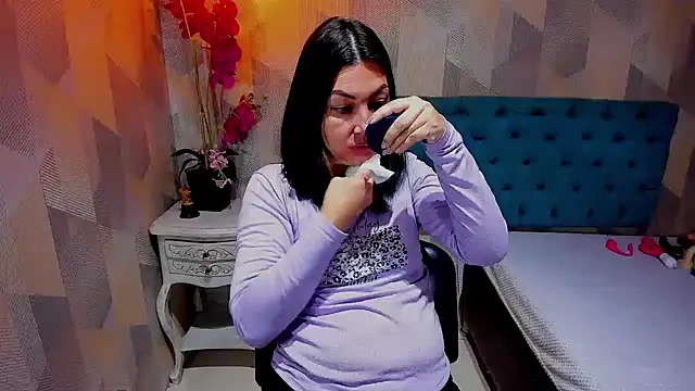 AdaFawxx online show from 01/18/26, 04:27