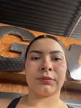 Snapshot of aneesa_darzi chatting on 02/02/26, 09:24 aneesa darzi online show from 02/02/26, 09:24