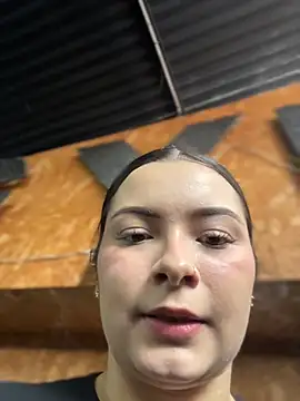 Snapshot of aneesa_darzi chatting on 02/03/26, 10:04 aneesa darzi online show from 02/03/26, 10:04