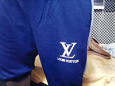 Arabeyes online show from 10/19/25, 10:27