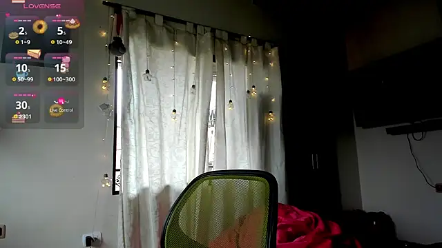 Snapshot of Rainbow_leia chatting on 02/08/25, 08:21 Rainbow leia online show from 02/08/25, 08:21