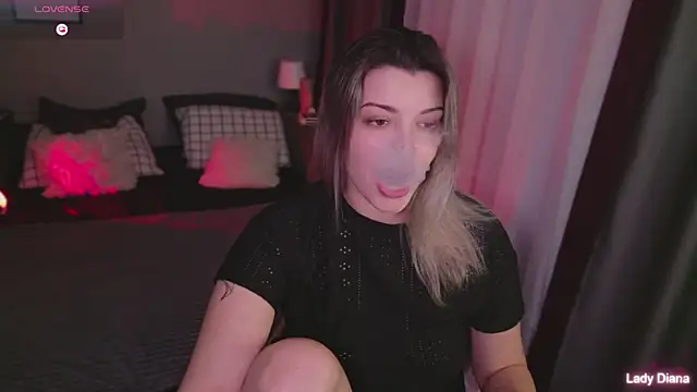 LancasterLady online show from 12/05/25, 01:09