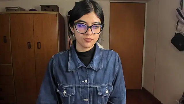 valerie  skyy online show from 12/17/24, 02:44