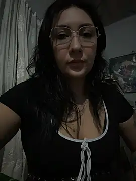 Snapshot of my-kitty chatting on 07/11/26, 12:24 my-kitty online show from 07/11/26, 12:24