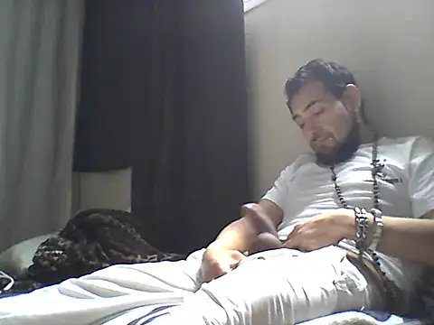 Snapshot of SideGhost chatting on 02/14/26, 08:27 SideGhost online show from 02/14/26, 08:27