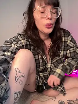 Mona-Peaches online show from 03/02/26, 03:41