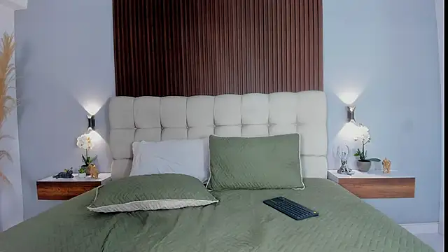 sofi potter  online show from 02/18/26, 06:59