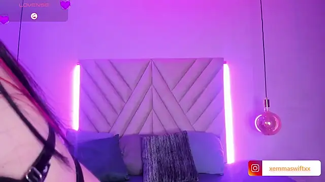 EmmaSwift  online show from 12/04/24, 11:13