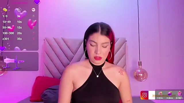 EmmaSwift  online show from 12/28/24, 03:37