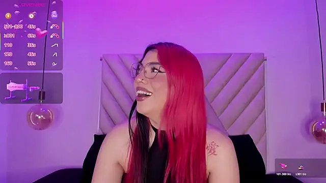 EmmaSwift  online show from 11/18/25, 02:06