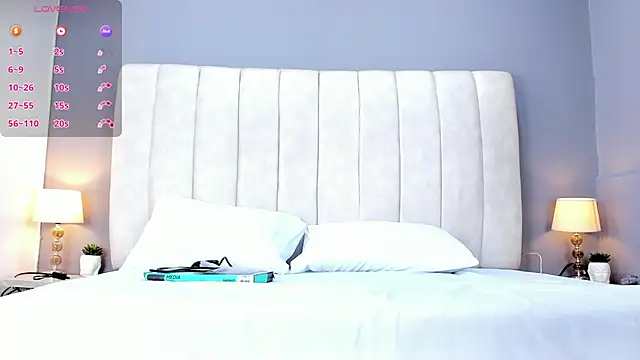 Ashleyy23x online show from 11/24/25, 07:46