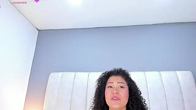 Ashleyy23x online show from 12/02/25, 07:31