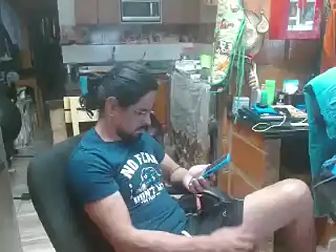 Snapshot of Dr_Pocholate84 chatting on 01/09/25, 01:50 Dr Pocholate84 online show from 01/09/25, 01:50