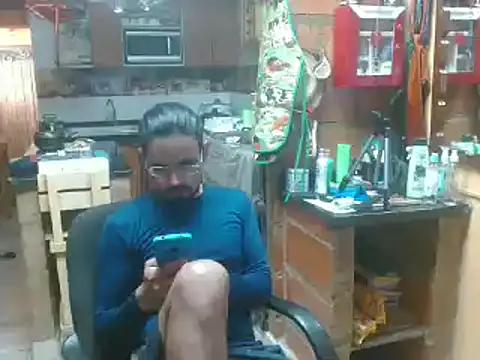 Snapshot of Dr_Pocholate84 chatting on 01/12/25, 07:53 Dr Pocholate84 online show from 01/12/25, 07:53