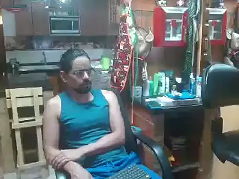 Snapshot of Dr_Pocholate84 chatting on 01/18/25, 07:26 Dr Pocholate84 online show from 01/18/25, 07:26