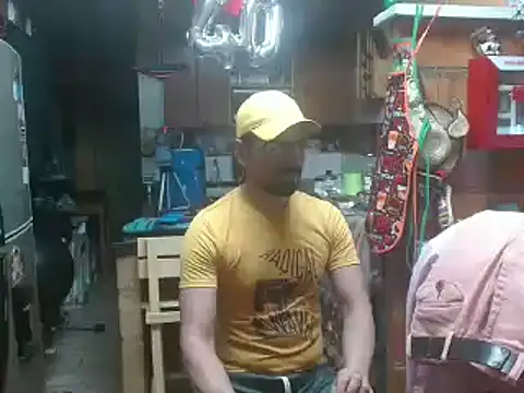 Snapshot of Dr_Pocholate84 chatting on 01/19/25, 04:54 Dr Pocholate84 online show from 01/19/25, 04:54