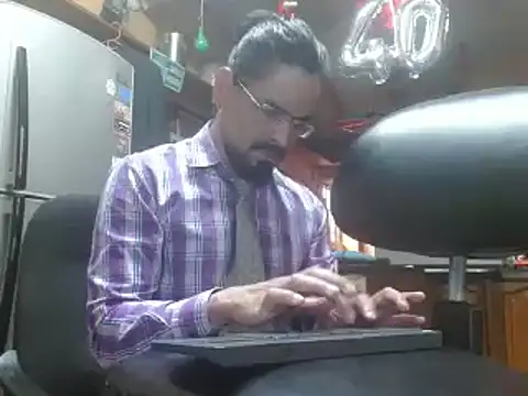 Snapshot of Dr_Pocholate84 chatting on 01/22/25, 09:10 Dr Pocholate84 online show from 01/22/25, 09:10