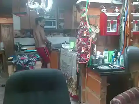 Snapshot of Dr_Pocholate84 chatting on 01/23/25, 04:04 Dr Pocholate84 online show from 01/23/25, 04:04