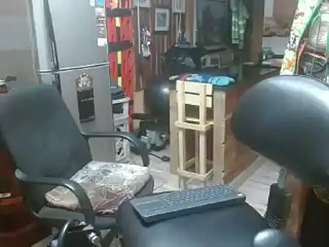 Snapshot of Dr_Pocholate84 chatting on 01/26/25, 03:27 Dr Pocholate84 online show from 01/26/25, 03:27