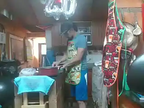 Snapshot of Dr_Pocholate84 chatting on 01/26/25, 07:52 Dr Pocholate84 online show from 01/26/25, 07:52