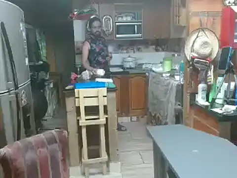 Snapshot of Dr_Pocholate84 chatting on 02/12/25, 03:40 Dr Pocholate84 online show from 02/12/25, 03:40