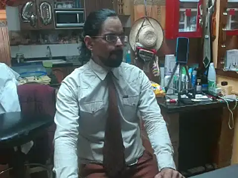 Snapshot of Dr_Pocholate84 chatting on 02/13/25, 06:48 Dr Pocholate84 online show from 02/13/25, 06:48