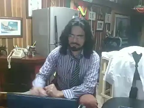 Snapshot of Dr_Pocholate84 chatting on 02/20/25, 05:33 Dr Pocholate84 online show from 02/20/25, 05:33