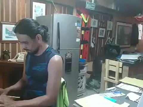 Snapshot of Dr_Pocholate84 chatting on 02/26/25, 06:00 Dr Pocholate84 online show from 02/26/25, 06:00