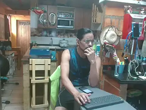 Snapshot of Dr_Pocholate84 chatting on 02/26/25, 09:05 Dr Pocholate84 online show from 02/26/25, 09:05