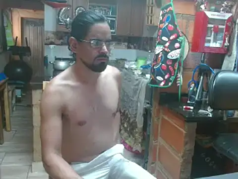 Snapshot of Dr_Pocholate84 chatting on 03/10/25, 04:03 Dr Pocholate84 online show from 03/10/25, 04:03