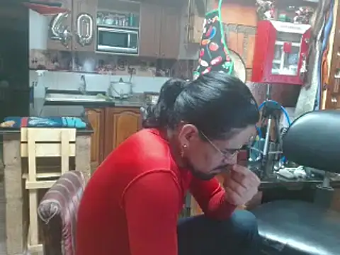 Snapshot of Dr_Pocholate84 chatting on 03/11/25, 03:05 Dr Pocholate84 online show from 03/11/25, 03:05