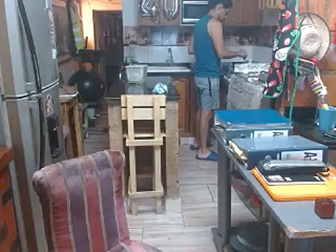 Snapshot of Dr_Pocholate84 chatting on 03/17/25, 05:38 Dr Pocholate84 online show from 03/17/25, 05:38