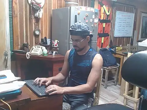 Snapshot of Dr_Pocholate84 chatting on 10/07/25, 12:08 Dr Pocholate84 online show from 10/07/25, 12:08