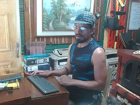 Snapshot of Dr_Pocholate84 chatting on 02/11/26, 06:46 Dr Pocholate84 online show from 02/11/26, 06:46