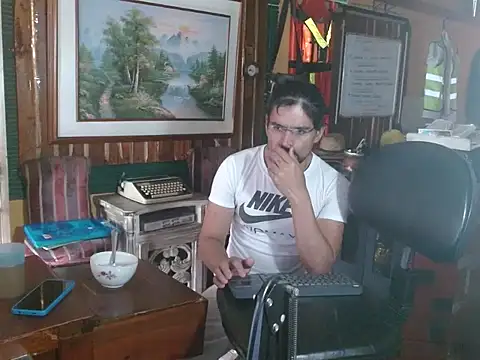 Snapshot of Dr_Pocholate84 chatting on 03/24/26, 09:20 Dr Pocholate84 online show from 03/24/26, 09:20