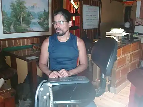 Dr Pocholate84 online show from 05/15/26, 11:01
