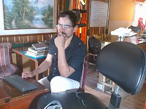 Dr Pocholate84 online show from 06/24/26, 07:13