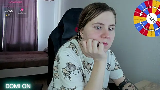 Olivia Munk online show from 02/15/25, 10:00