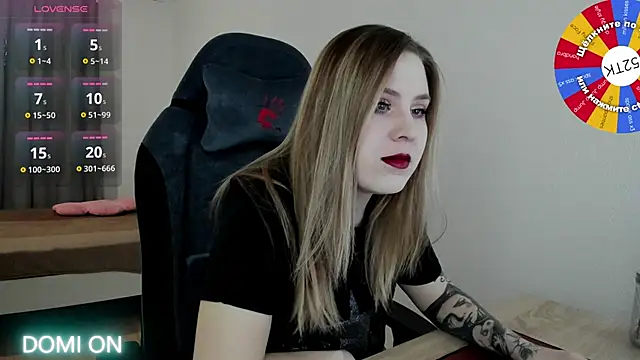 Olivia Munk online show from 02/18/25, 04:37