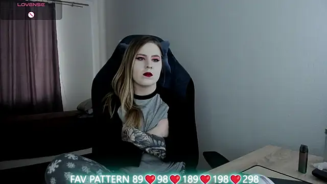 Olivia Munk online show from 03/13/25, 07:31