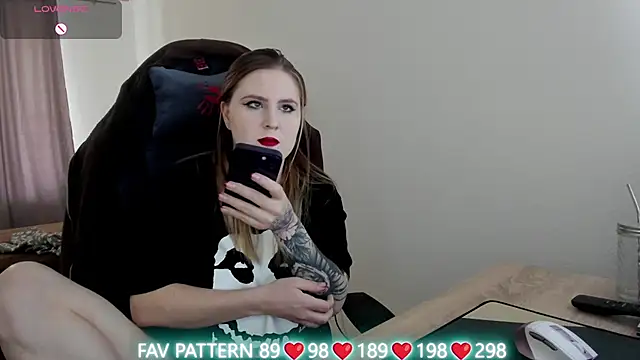 Olivia Munk online show from 03/20/25, 07:58