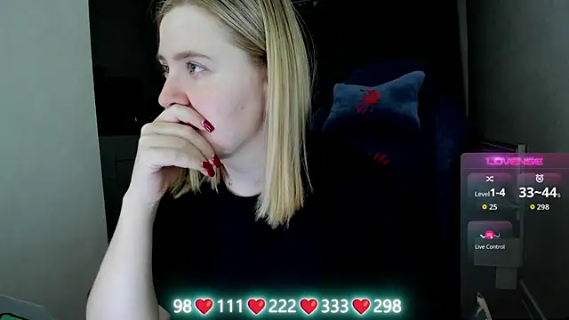 Olivia Munk online show from 04/09/26, 03:50