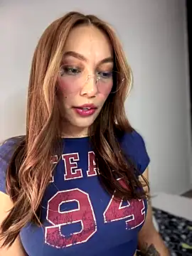 MichelleFerry  online show from 12/05/24, 04:20